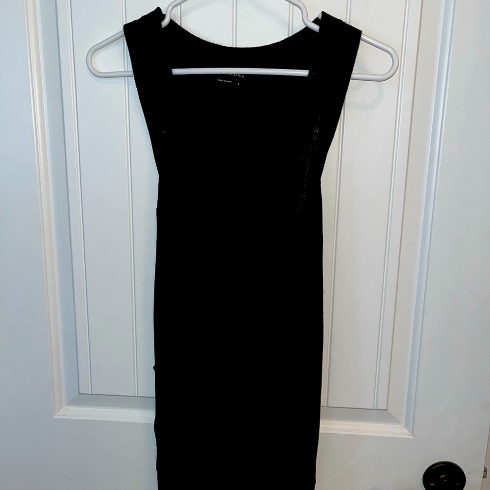 BCBGMAXAZRIA black sweater tank